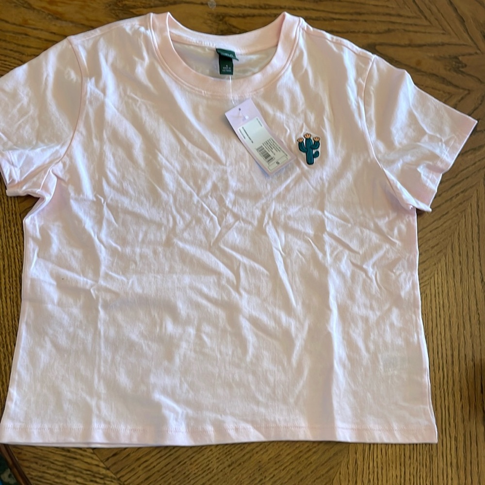 Wild fable, shrunken, boxy T-shirt pink size small